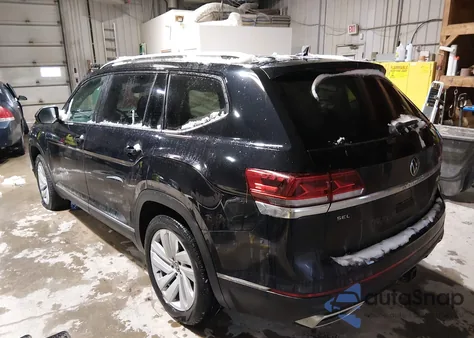 2021 Volkswagen Atlas 3.6L V6 Sel z USA, uszkodzony, nr VIN 1V2BR2CAXMC533670